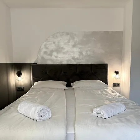L&l Apartment *