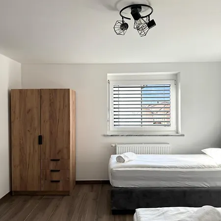 Apartment L&l